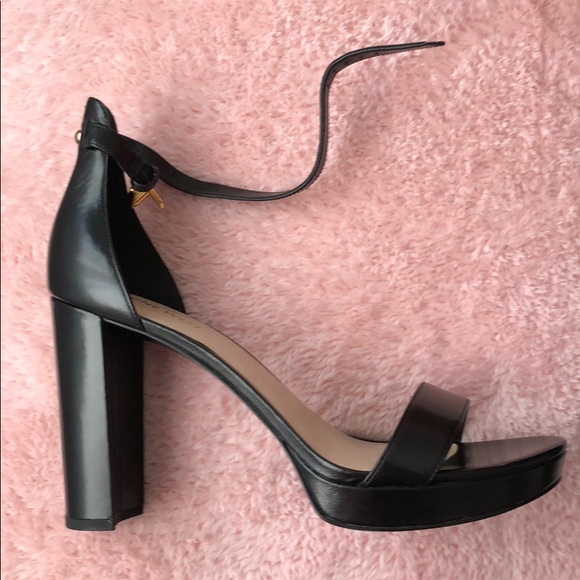 Black shoes - Picture 1 of 3